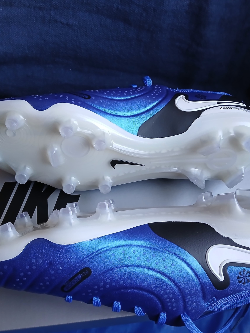 Nike Legend 10 Elite Soccer Cleats